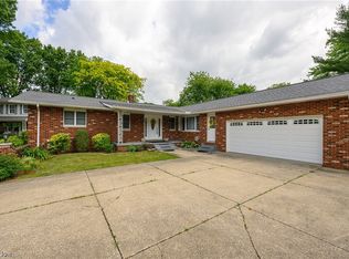 876 Foxglove Cir, Barberton, OH 44203