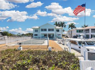 900 Shelter Bay Dr, Key Colony Beach, FL 33051