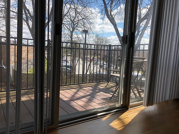 4th image of 5300 Carriageway Dr APT 209