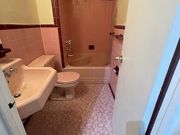 3rd image of 57 W 58th St #7BB2