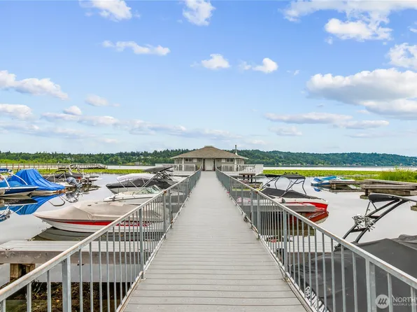 17310 NE 45th Street #118, Redmond, WA 98052