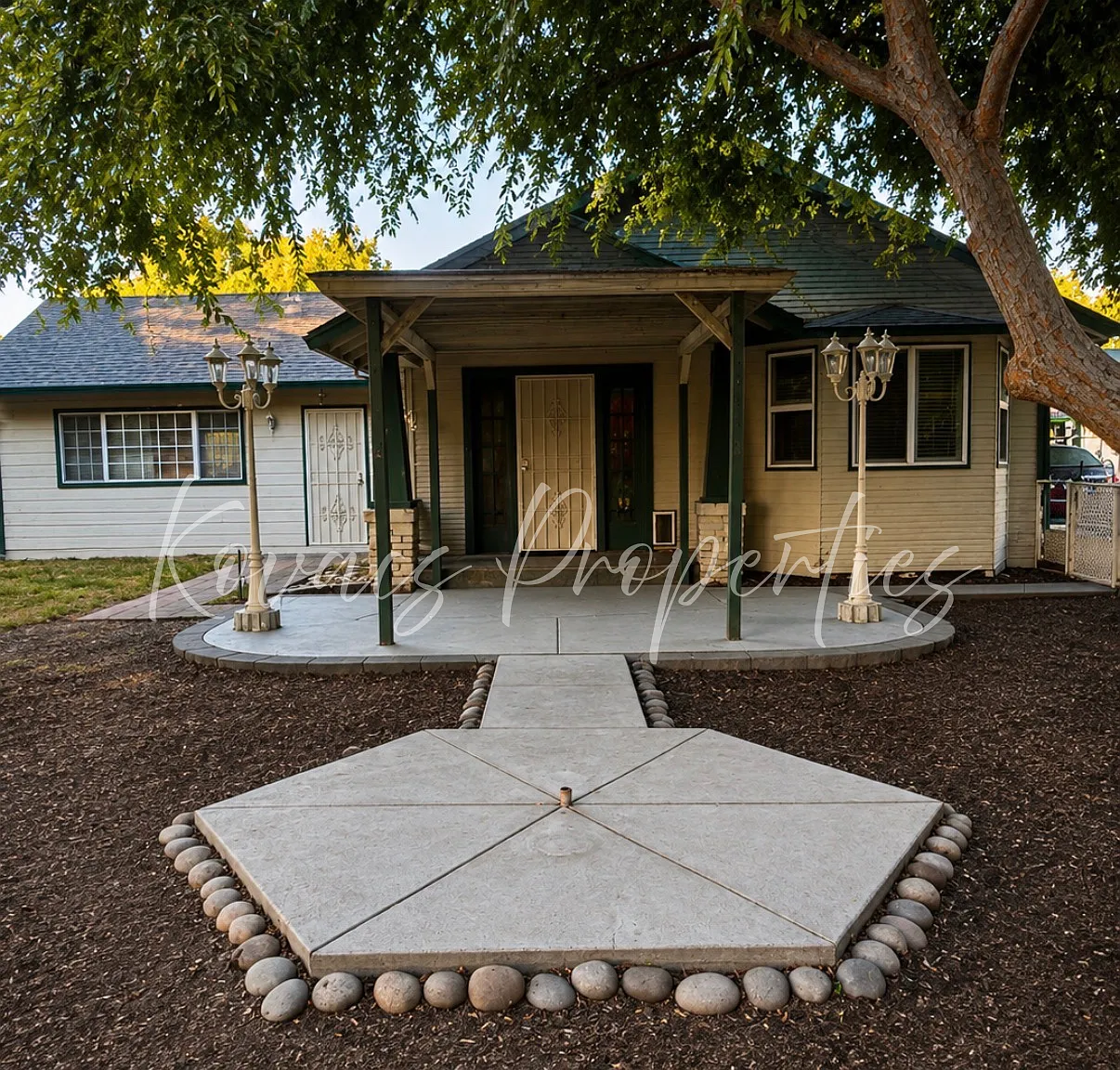 1036 N Rosemore Ave — Photo 1