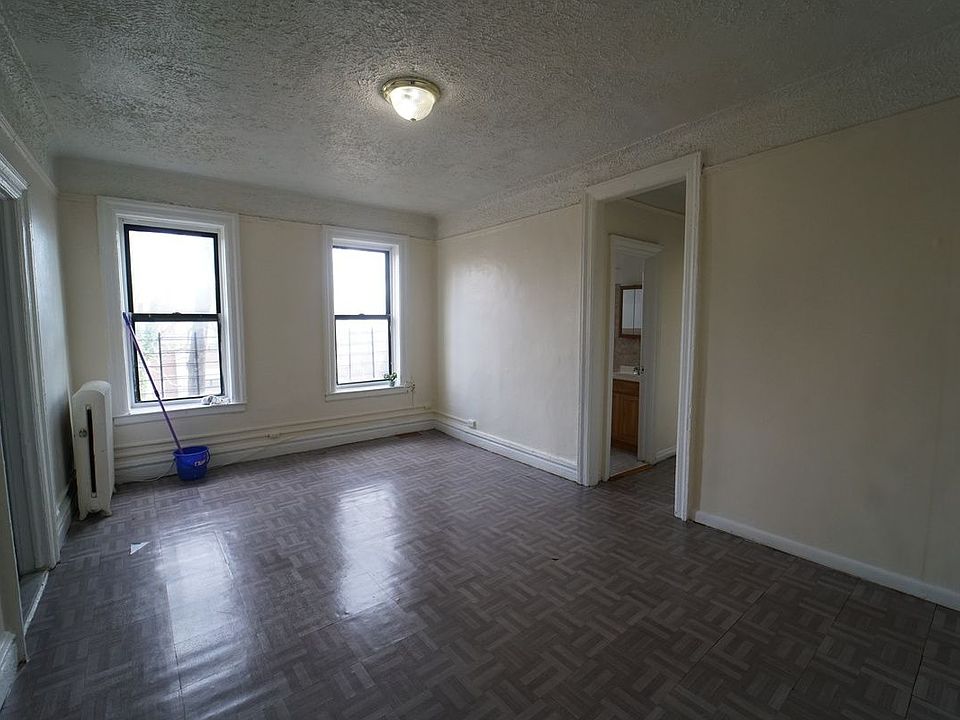 1st image of 2272 University Ave #2E