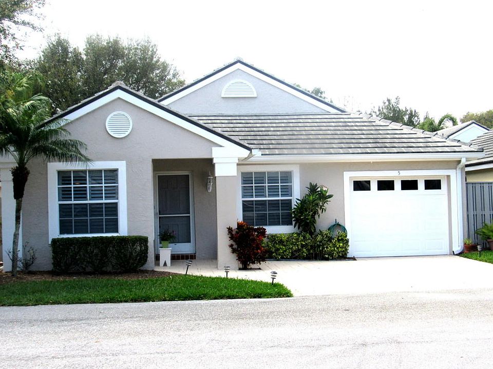 Bristol Club Front View 2