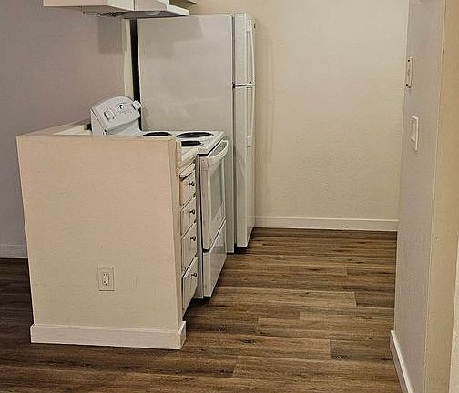 4th image of 5245 Wood St #A