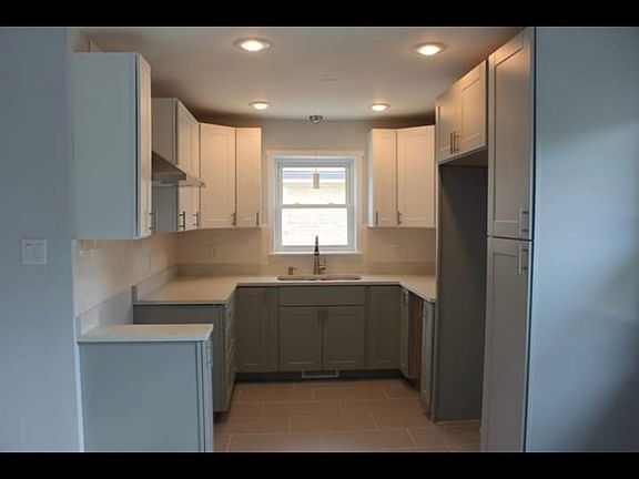 4th image of 10331 S Kostner Ave