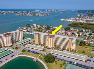 4725 Cove Cir APT 804, Saint Petersburg, FL 33708
