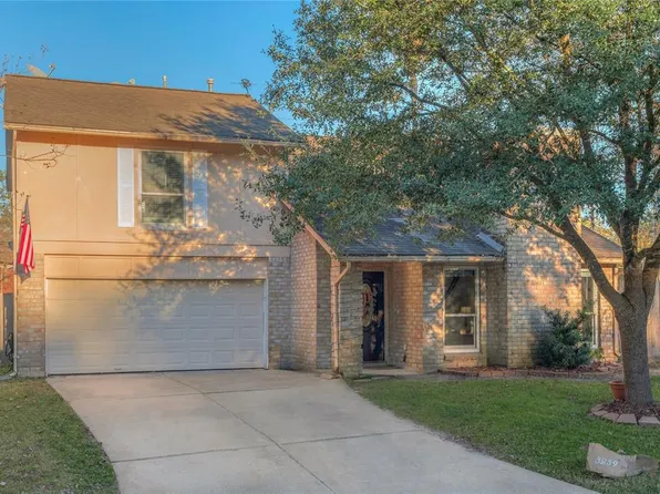 3239 Golden Leaf Dr, Humble, TX 77339