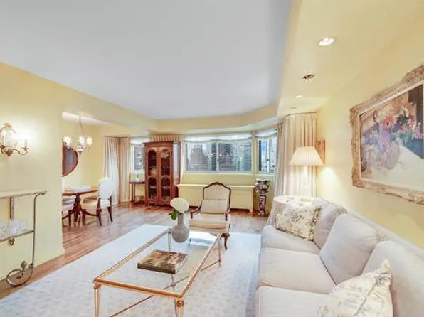 401 East 65th Street image 1 of 12