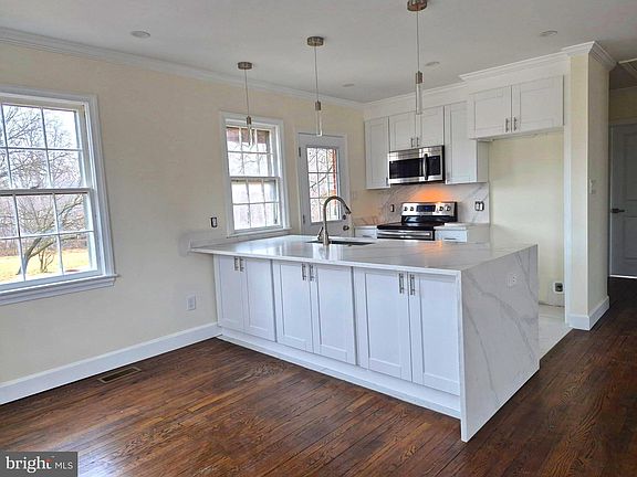 4th image of 2206 Brinkley Rd