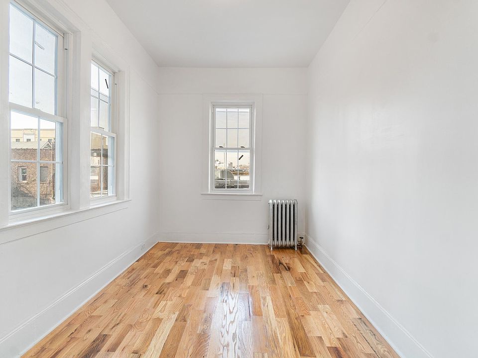 2nd image of 932 Cranford Ave #D