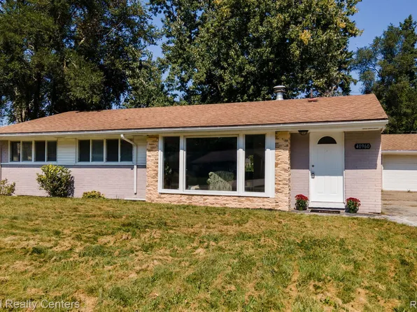 40960 Mooringside Dr, Novi, MI 48375