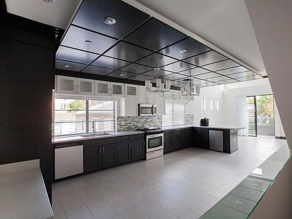 4th image of 2131 S Beverly Glen Blvd APT 6