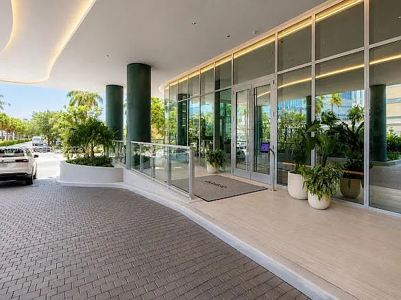 1400 Biscayne Blvd #3401 — Photo 4