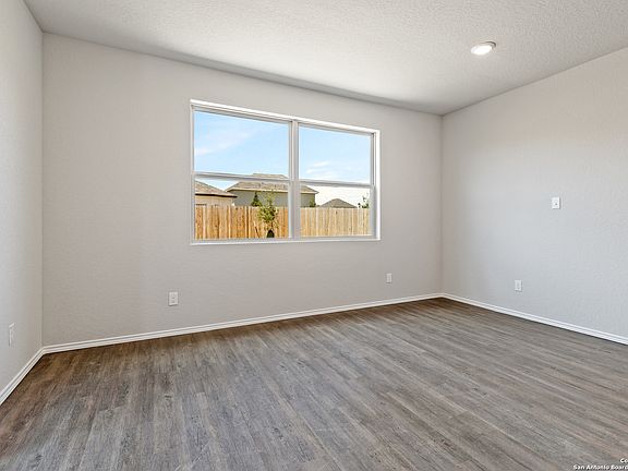 5th image of 2407 Dry Moss Way