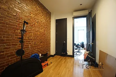 Rented by Rennit Inc.