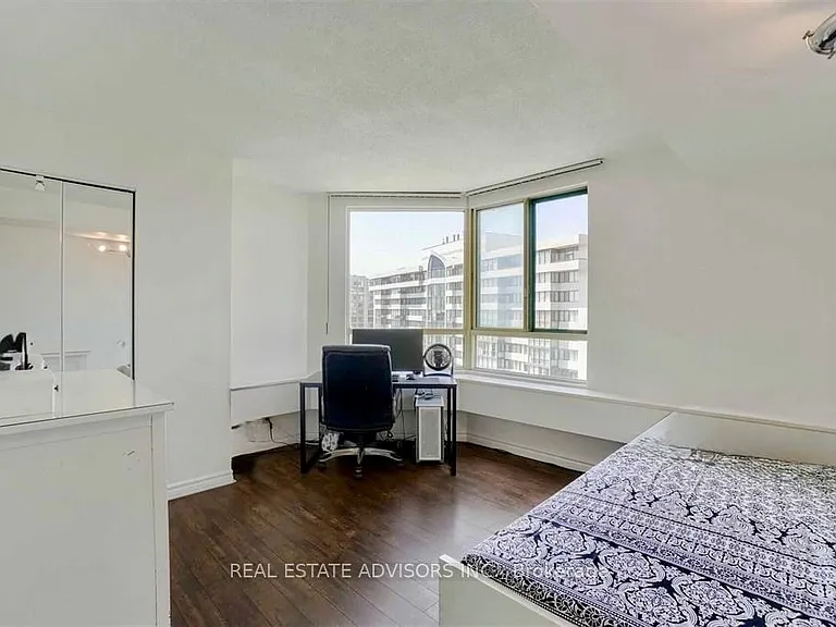 41 Markbrook Ln #1203 — Photo 11