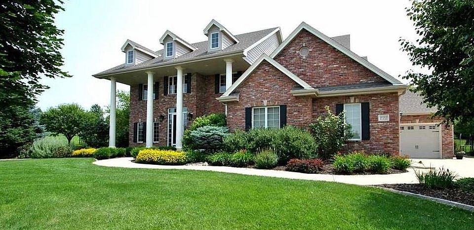 1st image of 10505 S 168th Ave
