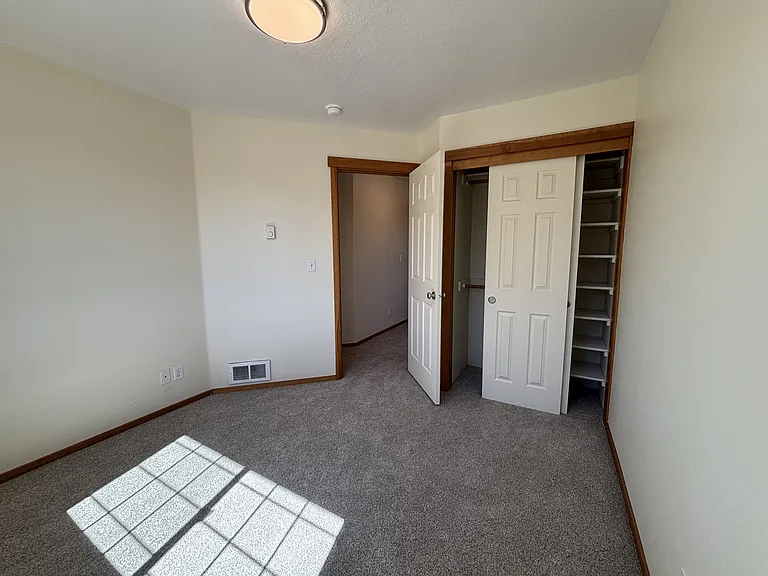 610 Maple St #MAIN — Photo 30