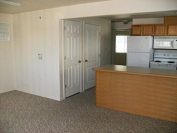4th image of 1212 W Columbia Ave APT B