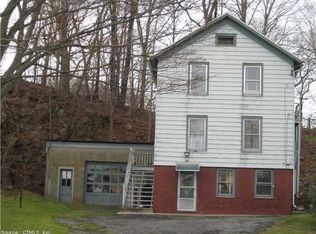 30 Silver St, Branford, CT 06405