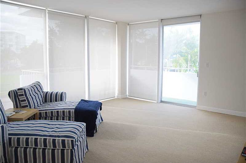 1st image of 8001 Byron Ave APT 2A