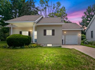 1005 Chestnut St, Cadillac, MI 49601