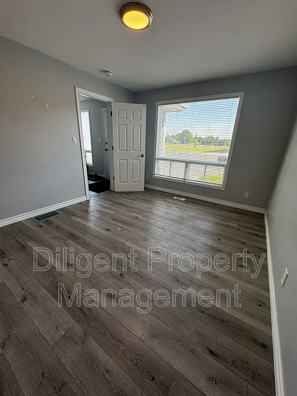 2 bed, 2.0 bath, $650 — Photo 4