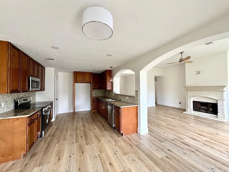 6427 Liberty Valley Dr — Photo 22