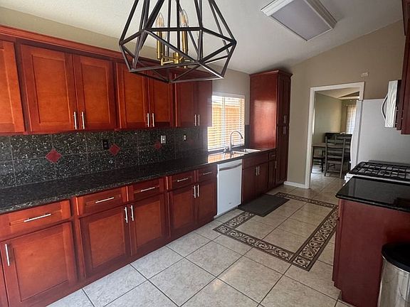 3rd image of 987 Lexington Way #220