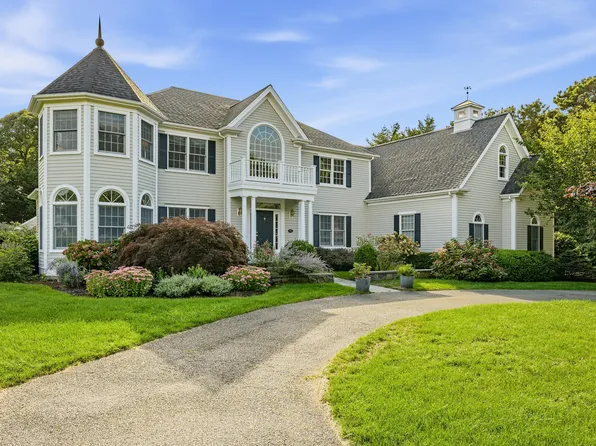 40 Spinnaker Lane, Harwich Port, MA 02646