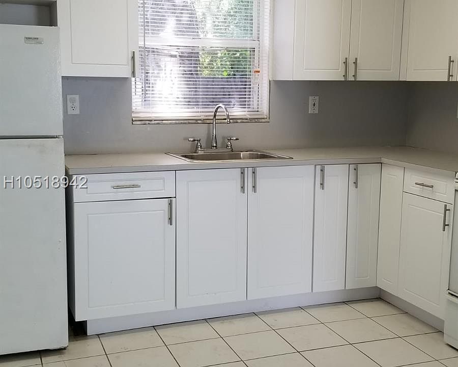 1st image of 2223 Taylor St APT 3