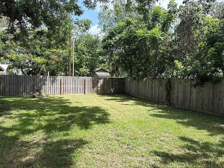408 Short St — Photo 26