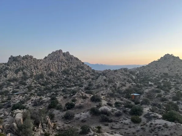 5850 Cactus Canyon Trl, Yucca Valley, CA 92284