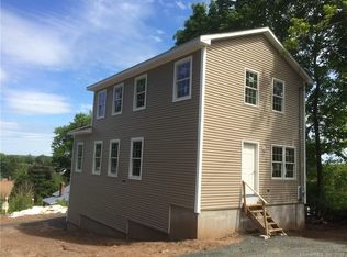 23 Chipeway Rd, Middlefield, CT 06455