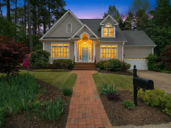 4925 Old Millcrest Ct, Raleigh, NC 27609