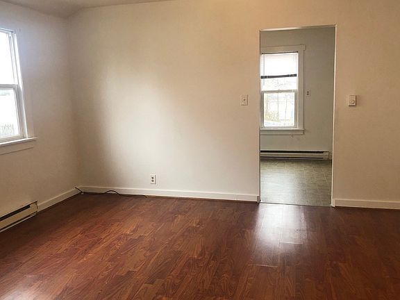 3rd image of 1018 S 7th St