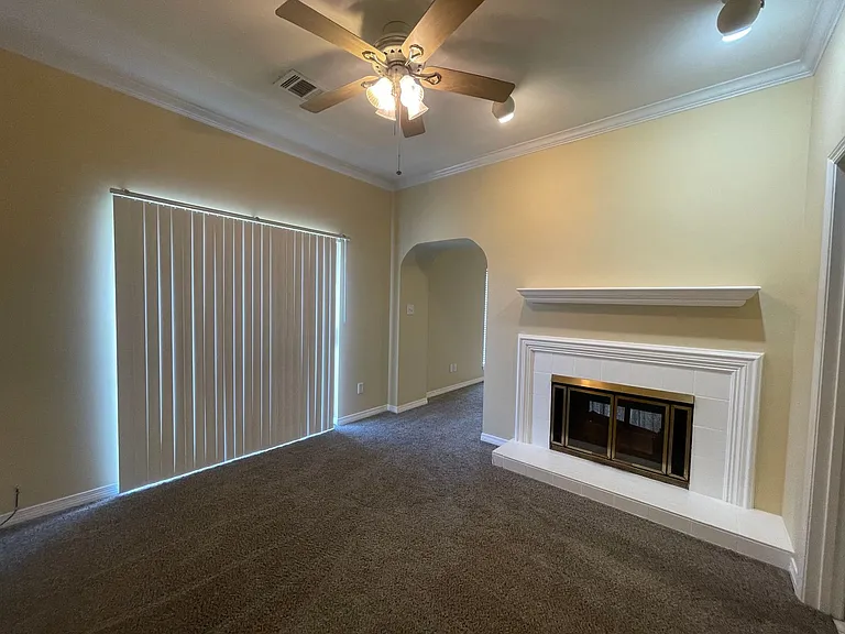 409 Teak Dr — Photo 6
