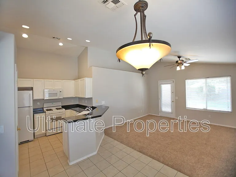 7725 W Foothill Dr — Photo 7
