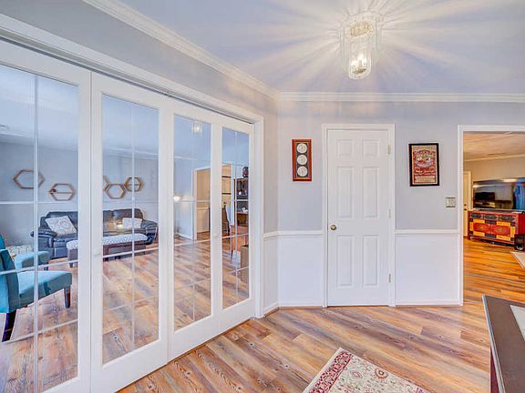 4th image of 1726 Kingsmill Dr