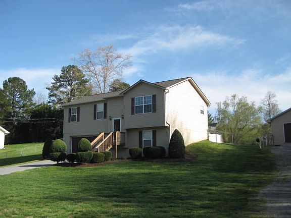 3rd image of 7627 Sevierville Pike