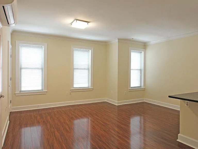 1121 24th St NW #202 — Photo 6