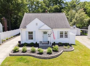 2268 Parkview Dr, Cuyahoga Falls, OH 44223