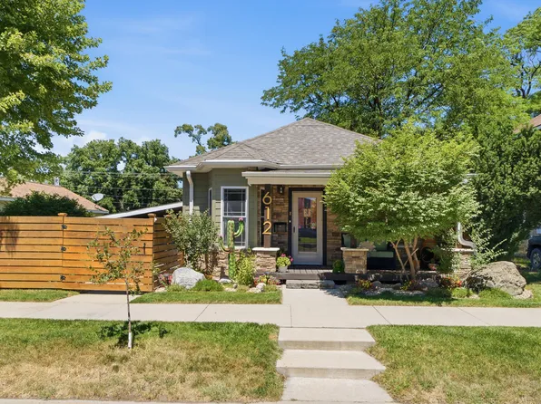 612 E 1st Ave, Mitchell, SD 57301