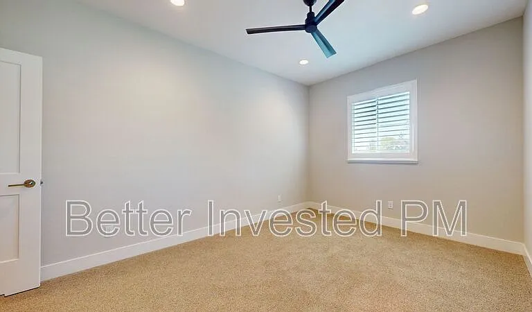 1437 Oak Cir — Photo 39