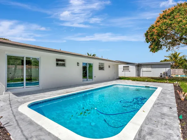 1250 SW 6th Way, Deerfield Beach, FL 33441