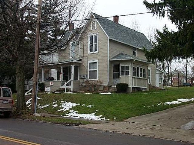 1st image of 144 Wood St