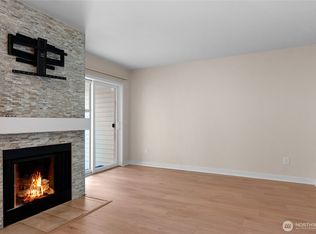 12303 Harbour Pointe Blvd UNIT S104, Mukilteo, WA 98275