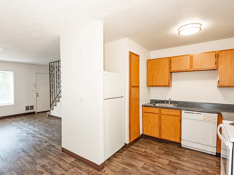 Clipper Ridge Apartments — Photo 8