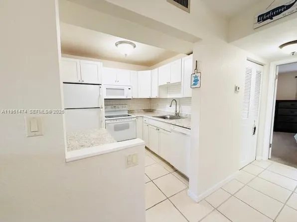 3061 NW 47th Ter APT 228B, Fort Lauderdale, FL 33313